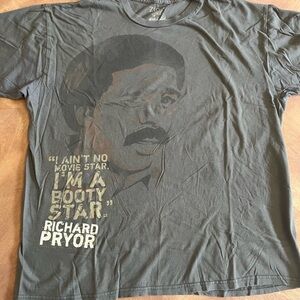 Metropark Richard Pryor Graphic Tee – Size XL